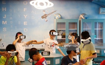 VR头显还能改善视力?HTC的新闻只节选了实验报告的一部分结论