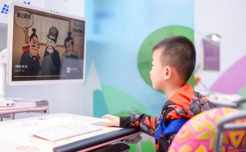 定价3599元,杀进教育市场,新视家家教一体机R1究竟凭什么?