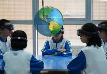 影创科技在教育领域发展态势迅猛,其MR眼镜已获教育市场4万台订单