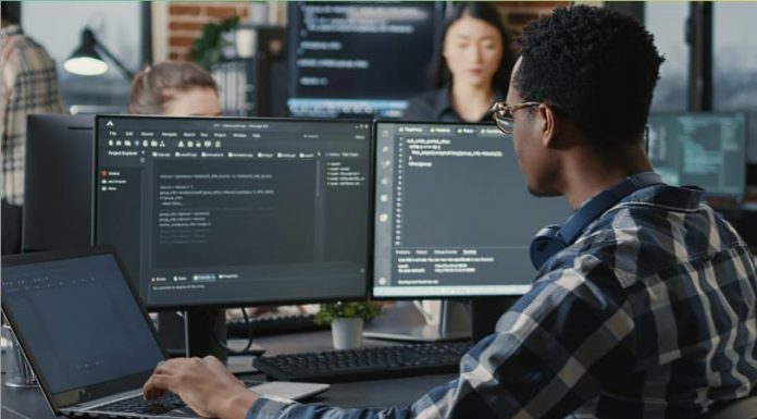 信任无界,向云而生:从《构建云信任》报告透视AI时代安全防御新范式